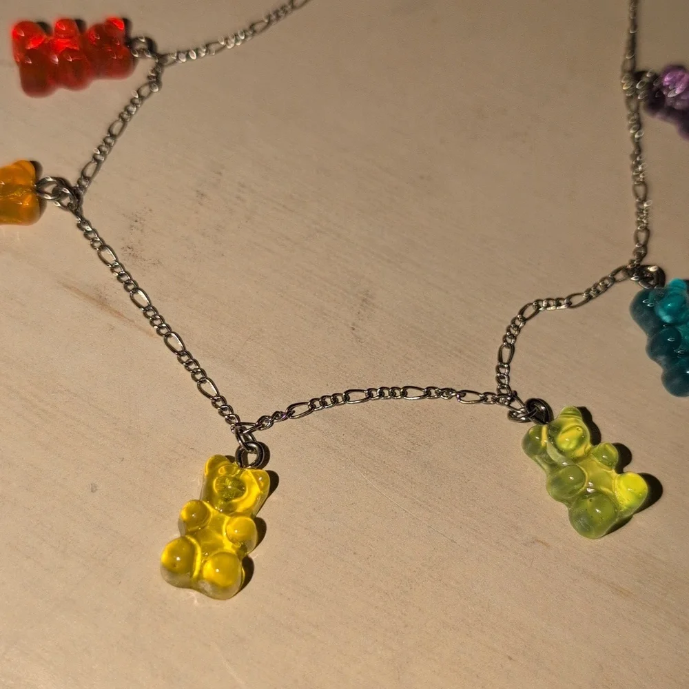 ❤️‍🔥10/$10❤️‍🔥 Rainbow Gummy Bear Necklace - Picture 2 of 4